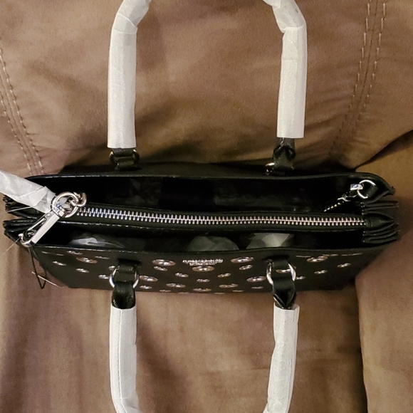 Victoria secret black leather silver accent purse - Picture 4 of 7